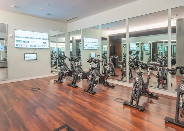 Relaxing 1bd - Pool, Gym, Parking, W-d - Sleeps 4 Apartment Tempe