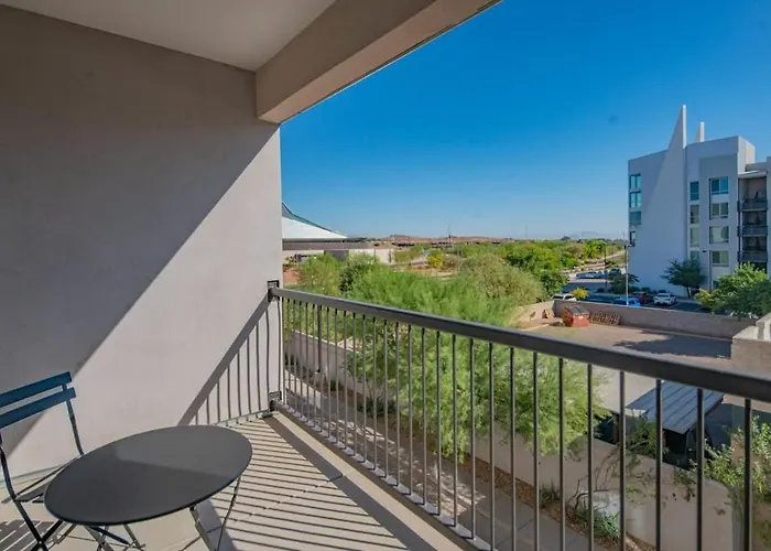 Relaxing 1bd - Pool, Gym, Parking, W-d - Sleeps 4 Apartment *
